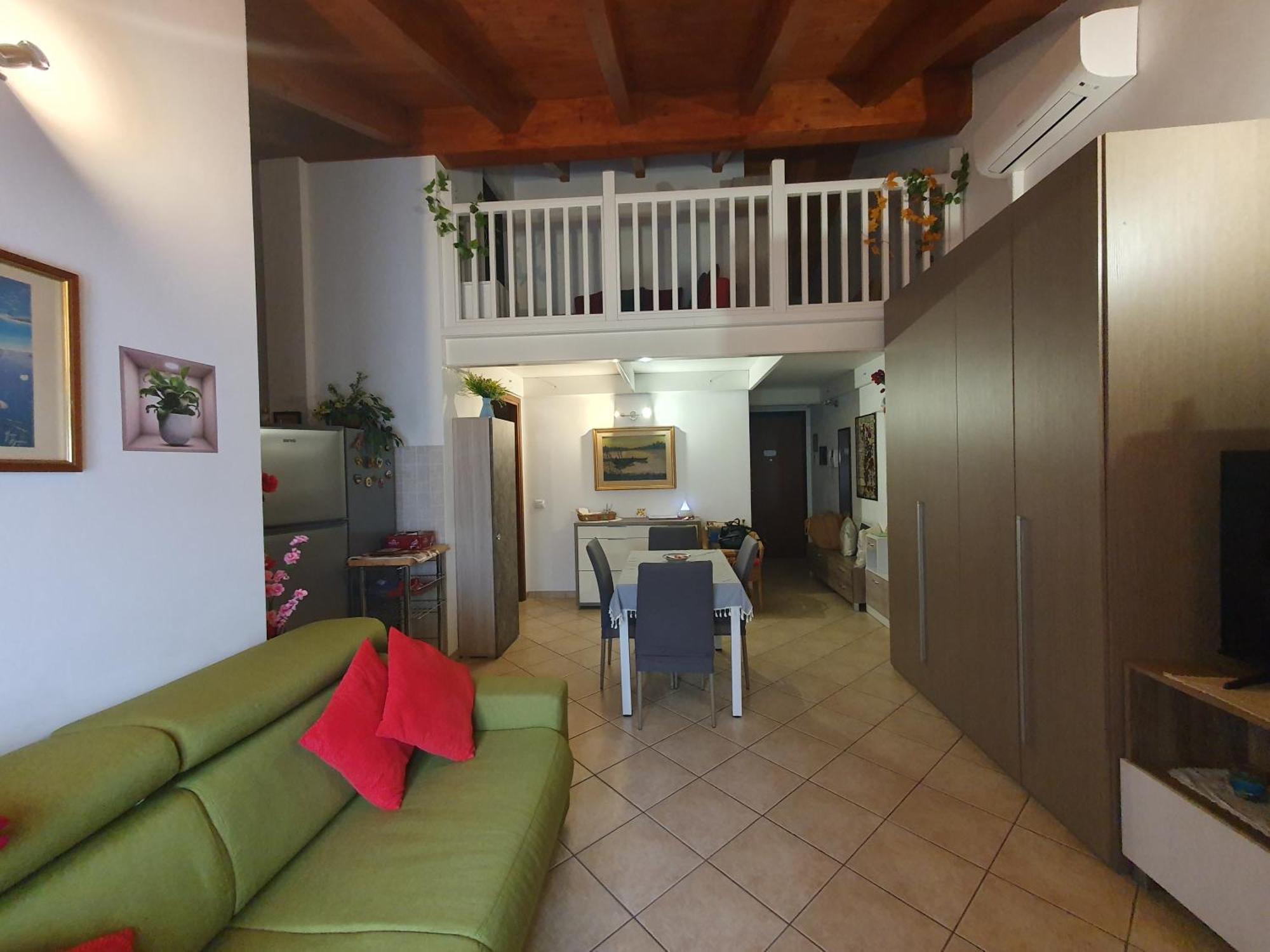 Dimora Chiaretta Appartement Caronno Pertusella Buitenkant foto